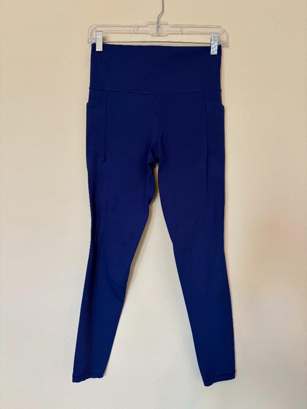 Women's Athleta Salutation Stash Full Length Tight size small Deep Marine